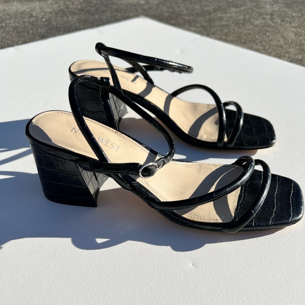 Nine West 2 inch heels Sz 7.5